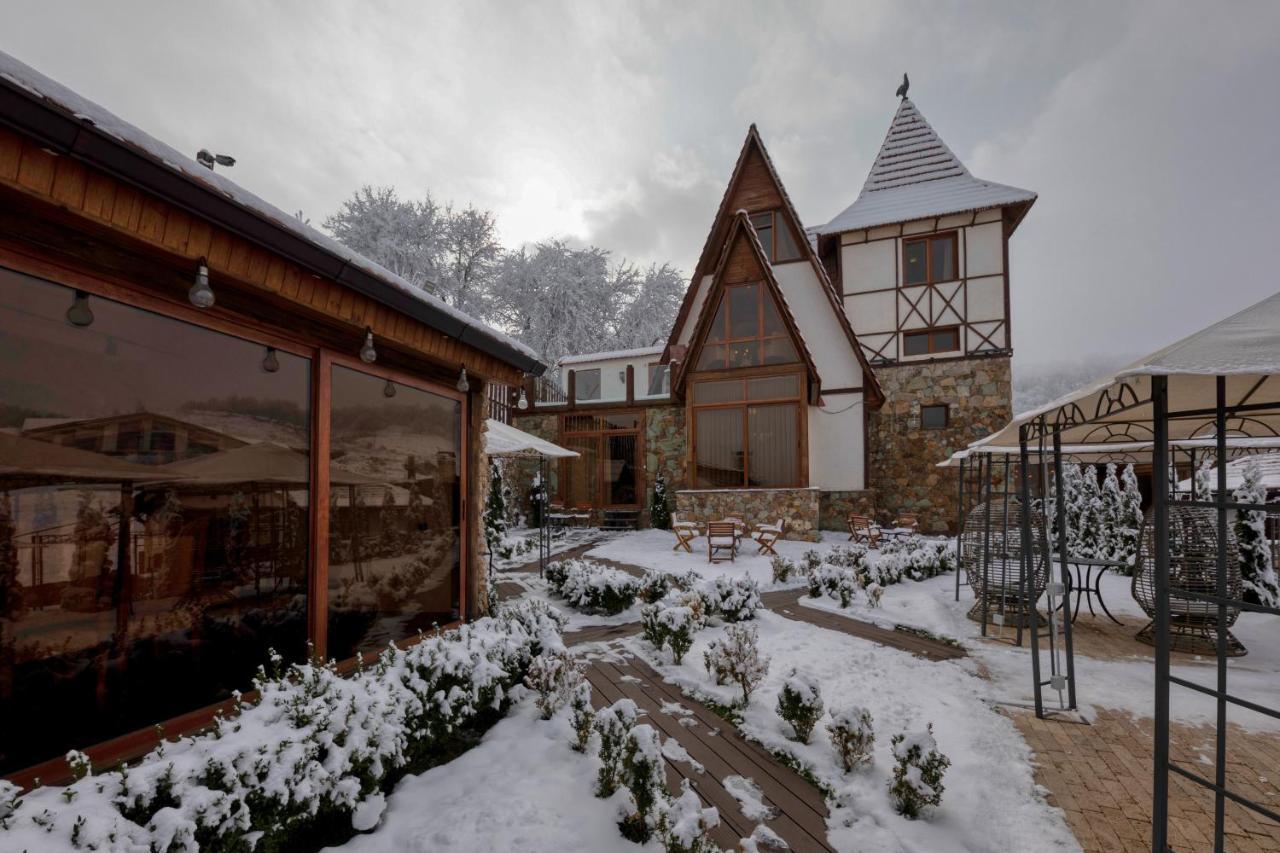 Alpine Castle Hotel Dilijan Exterior photo